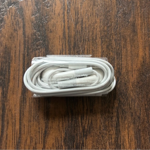 Apple Wired EarPods - Picture 4 of 5